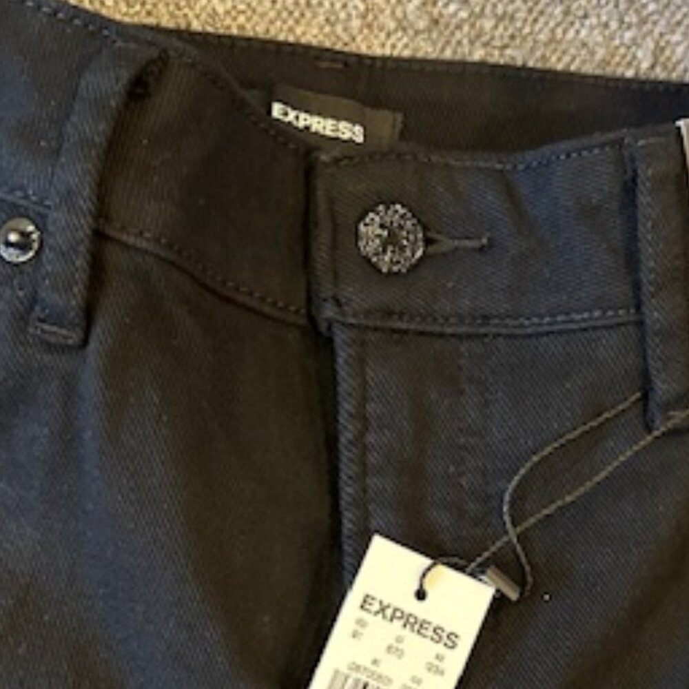 Express Curvy Mid Rise Black Bootcut Jeans - Picture 9 of 11